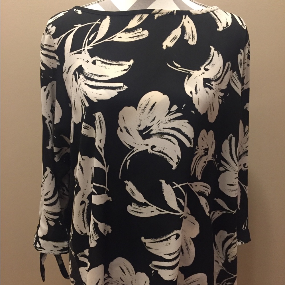 WANTED Loft Outlet Blouse